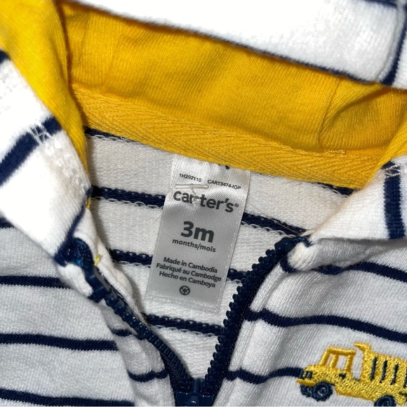 ⭐️3 Months Carters Baby Boys Hooded 2 Pc Outfit⭐️ - Picture 3 of 4